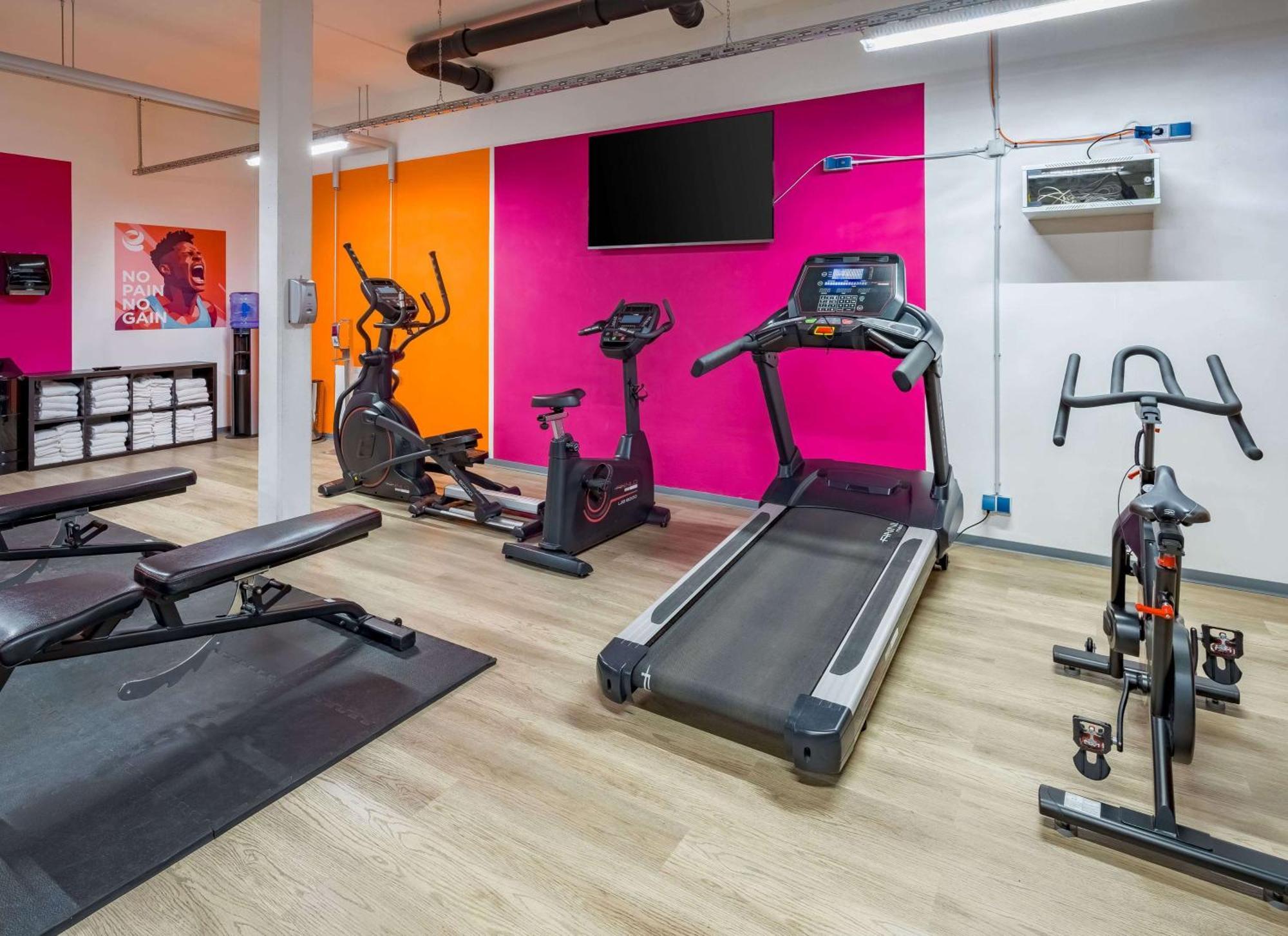 Ramada Encore By Wyndham Messe Hotel